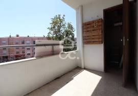 3 bedroom apartment next to the University Centers of Tomar! 3 bedroom apartment next to the University Centers of Tomar!