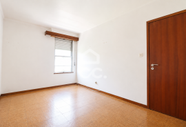 3 bedroom apartment next to the University Centers of Tomar! 3 bedroom apartment next to the University Centers of Tomar!