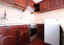 1 bedroom apartment with balcony on Av. Elisio de Moura.