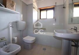 1 bedroom apartment with balcony on Av. Elisio de Moura.