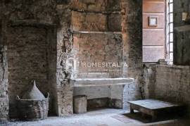 Historic property to renovate