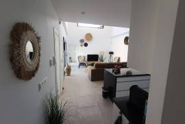 listing listing
