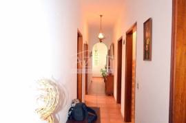 Four‑Bedroom Country Villa with Large Garage and Generous Land Four‑Bedroom Country Villa with Large Garage and Generous Land