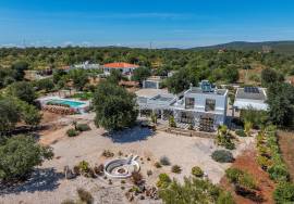 Modern 3-Bedroom Luxury Villa with 7 Hectares for Sale in Loulé, Algarve Modern 3-Bedroom Luxury Villa with 7 Hectares for Sale in Loulé, Algarve
