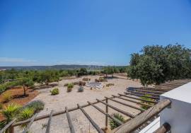 Modern 3-Bedroom Luxury Villa with 7 Hectares for Sale in Loulé, Algarve Modern 3-Bedroom Luxury Villa with 7 Hectares for Sale in Loulé, Algarve
