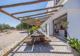 Modern 3-Bedroom Luxury Villa with 7 Hectares for Sale in Loulé, Algarve Modern 3-Bedroom Luxury Villa with 7 Hectares for Sale in Loulé, Algarve