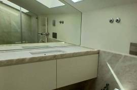 Renovated duplex with terrace in the heart of Lisbon – Premium location Príncipe Real / Avenida da Liberdade