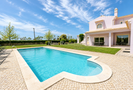 4 km from Albufeira, Farm T3 + 3 + T0 and 3 rustic plots 4 km from Albufeira, Farm T3 + 3 + T0 and 3 rustic plots