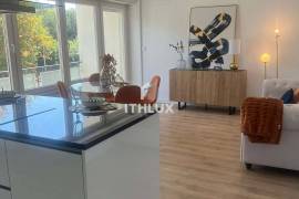 Renovated 3 Bedroom Apartment in Benfica with 20m² Suite