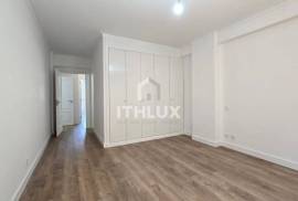 Refurbished 3 Bedroom Apartment with Parking — Exclusivity, Comfort and Prestige in São Domingos de Benfica