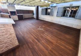 3 Bedroom Apartment with Patio and Barbecue – Quiet and Family Area