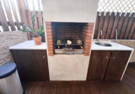 3 Bedroom Apartment with Patio and Barbecue – Quiet and Family Area