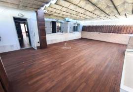 3 Bedroom Apartment with Patio and Barbecue – Quiet and Family Area