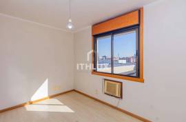 Wonderful semi-furnished apartment, 90m², for sale, 2 bedrooms, 1 suite, 2 parking spaces covered, Passo d ́Areia, POA / RS