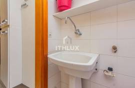 Wonderful semi-furnished apartment, 90m², for sale, 2 bedrooms, 1 suite, 2 parking spaces covered, Passo d ́Areia, POA / RS