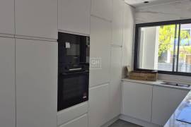 Modern 3 & 4 Bedroom Townhouses | Central Loulé | Private Development with Open Views Modern 3 & 4 Bedroom Townhouses | Central Loulé | Private Development with Open Views