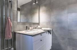 A Rare PENTHOUSE Hideaway in the Heart of Old Town Lagos A Rare PENTHOUSE Hideaway in the Heart of Old Town Lagos