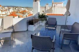 A Rare PENTHOUSE Hideaway in the Heart of Old Town Lagos A Rare PENTHOUSE Hideaway in the Heart of Old Town Lagos