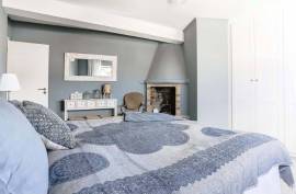 A Rare PENTHOUSE Hideaway in the Heart of Old Town Lagos A Rare PENTHOUSE Hideaway in the Heart of Old Town Lagos