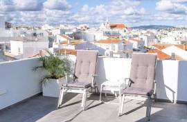 A Rare PENTHOUSE Hideaway in the Heart of Old Town Lagos A Rare PENTHOUSE Hideaway in the Heart of Old Town Lagos