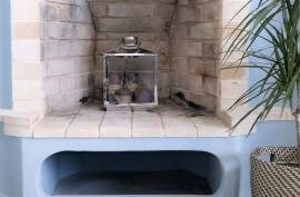 A Rare PENTHOUSE Hideaway in the Heart of Old Town Lagos A Rare PENTHOUSE Hideaway in the Heart of Old Town Lagos