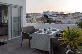 A Rare PENTHOUSE Hideaway in the Heart of Old Town Lagos A Rare PENTHOUSE Hideaway in the Heart of Old Town Lagos