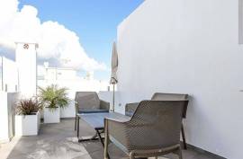 A Rare PENTHOUSE Hideaway in the Heart of Old Town Lagos A Rare PENTHOUSE Hideaway in the Heart of Old Town Lagos