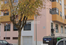 2 interconnected banking stores with 135 m2 located in Prior Velho near Lisbon airport 2 interconnected banking stores with 135 m2 located in Prior Velho near Lisbon airport