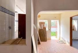 Property for sale in Benfarras/Terras Ruivas, situated on a plot of 1800m2 Property for sale in Benfarras/Terras Ruivas, situated on a plot of 1800m2