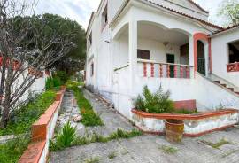 Property for sale in Benfarras/Terras Ruivas, situated on a plot of 1800m2 Property for sale in Benfarras/Terras Ruivas, situated on a plot of 1800m2