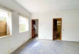 Property for sale in Benfarras/Terras Ruivas, situated on a plot of 1800m2 Property for sale in Benfarras/Terras Ruivas, situated on a plot of 1800m2
