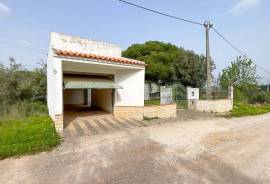 Property for sale in Benfarras/Terras Ruivas, situated on a plot of 1800m2 Property for sale in Benfarras/Terras Ruivas, situated on a plot of 1800m2
