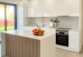 New 3-bedroom apartment in a private condominium in Vilamoura New 3-bedroom apartment in a private condominium in Vilamoura