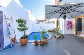 Exceptional 4 bed Villa with Private Pool & Sea-View Terrace in Tavira Exceptional 4 bed Villa with Private Pool & Sea-View Terrace in Tavira