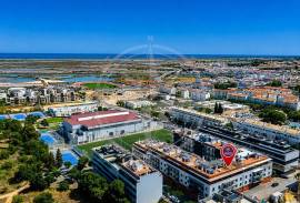 Large 3 bed Tavira centre family apartment sold fully furnished