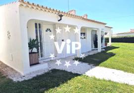 Four bedroom villa in central location in Albufeira Four bedroom villa in central location in Albufeira