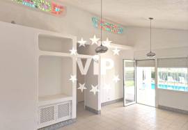Four bedroom villa in central location in Albufeira Four bedroom villa in central location in Albufeira