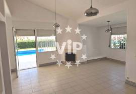 Four bedroom villa in central location in Albufeira Four bedroom villa in central location in Albufeira