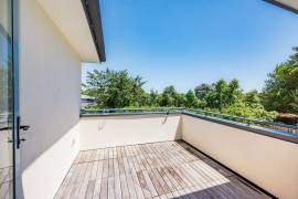 Stunning Family Home With 2 Dwellings for Sale in Wellington New Zealand
