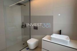 New 1 Bedroom Apartment with Terrace and Garage in Gondomar
