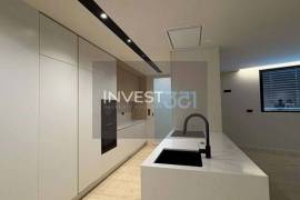 New 2 Bedroom Apartment with Terrace and 2 L. Garage in Gondomar