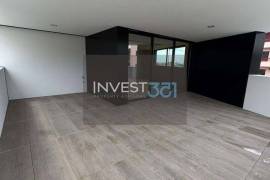 New 3 Bedroom Apartment with Terrace and 2 L. Garage in Gondomar