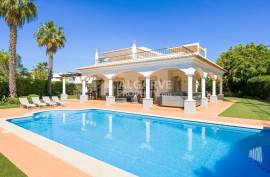 VILA SOL - Magnificent 5 Bedroom Villa with stunning GOLF VIEWS