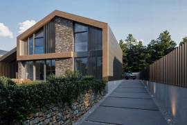 LA GONARDA EXCLUSIVE- HOUSE 47