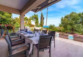 PRESTIGE 4 Bedroom Villa – Holiday Rentals PRESTIGE 4 Bedroom Villa – Holiday Rentals