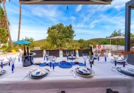 PRESTIGE 4 Bedroom Villa – Holiday Rentals PRESTIGE 4 Bedroom Villa – Holiday Rentals