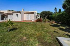 Vilamoura – 3-bedroom villa with basement and private pool