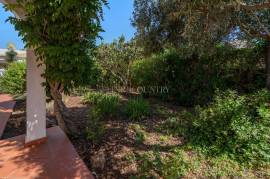 Vilamoura – 3-bedroom villa with basement and private pool