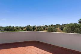 Vilamoura – 3-bedroom villa with basement and private pool