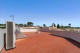 Vilamoura – 3-bedroom villa with basement and private pool